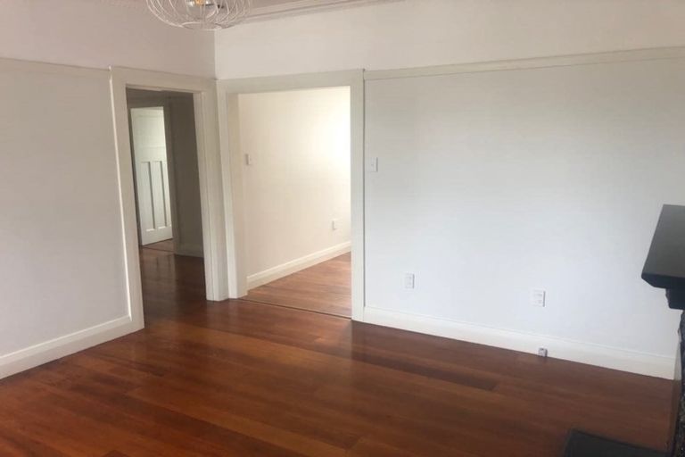 Photo of property in 1a Central Terrace, Alicetown, Lower Hutt, 5010