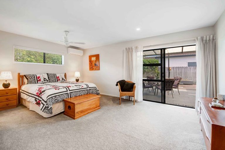 Photo of property in 9 Crampton Court, Orewa, 0931