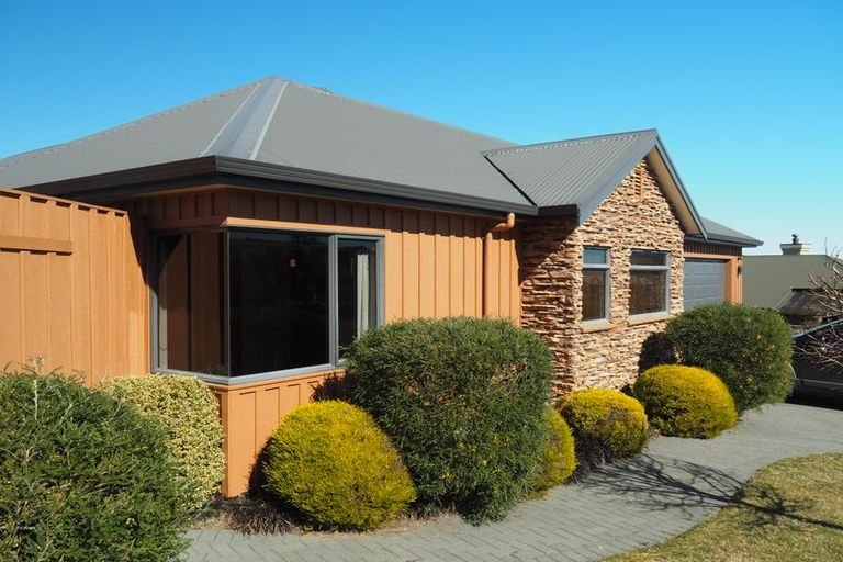 Photo of property in 7 Carpentras Way, Nukuhau, Taupo, 3330