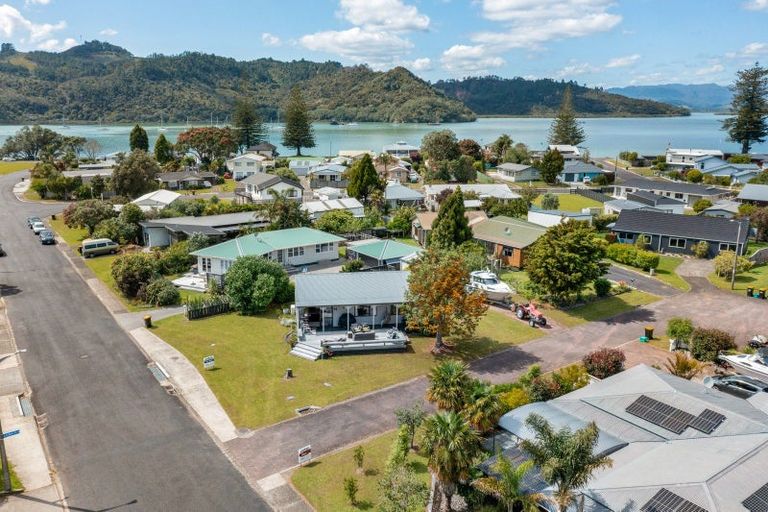 Photo of property in 14 Sarah Avenue, Whitianga, 3510