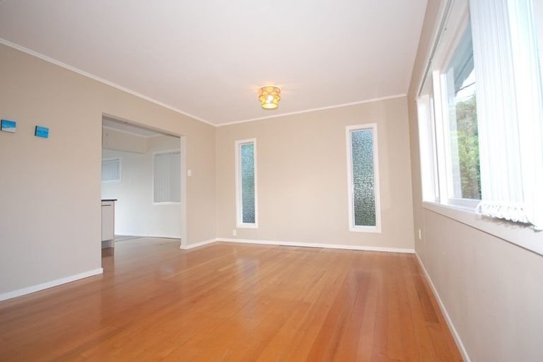 Photo of property in 1/46 College Road, Northcote, Auckland, 0627