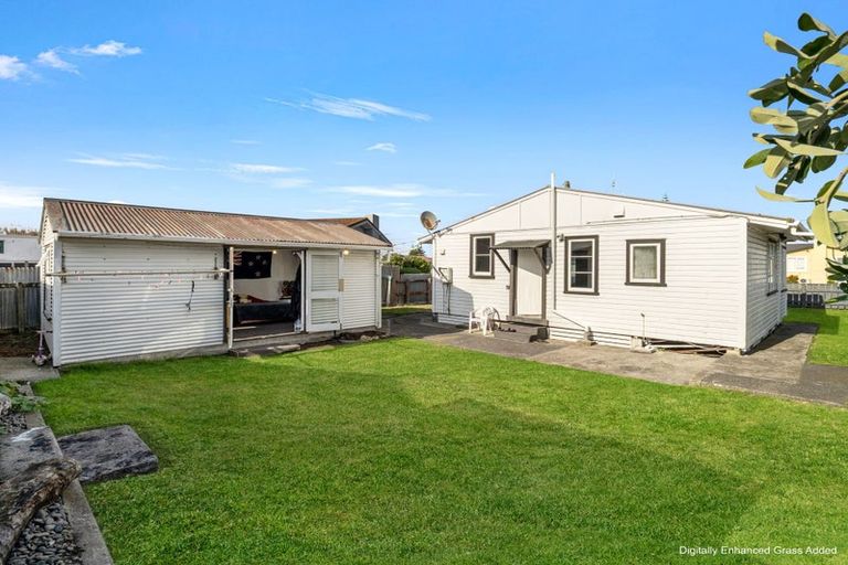 Photo of property in 10 Cornfoot Street, Castlecliff, Whanganui, 4501