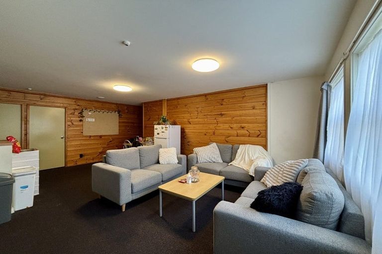 Photo of property in Drummond Street Flats, 19 Drummond Street, Mount Cook, Wellington, 6021