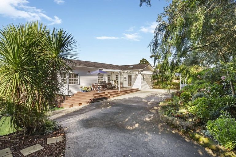 Photo of property in 9 Pah Road, Cockle Bay, Auckland, 2014