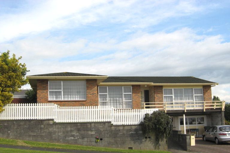 Photo of property in 16 Darwin Crescent, Spotswood, New Plymouth, 4310