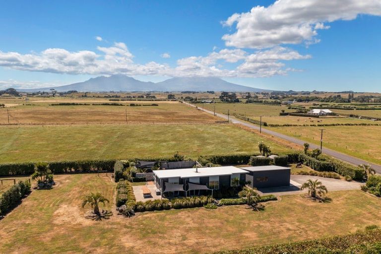 Photo of property in 138 Stent Road, Warea, New Plymouth, 4381