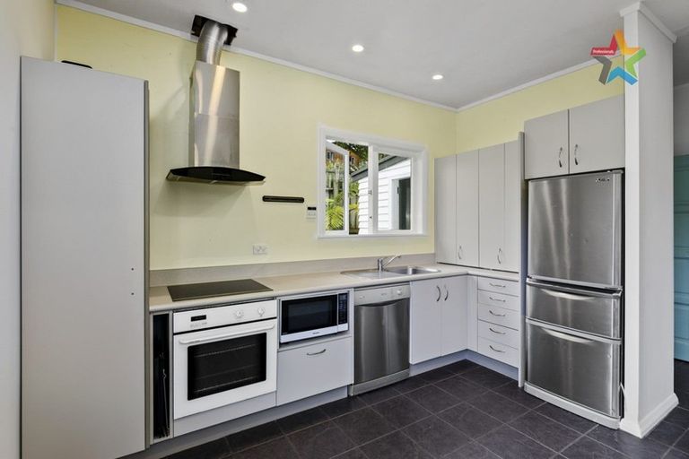 Photo of property in 1/9 Montgomery Street, Stokes Valley, Lower Hutt, 5019