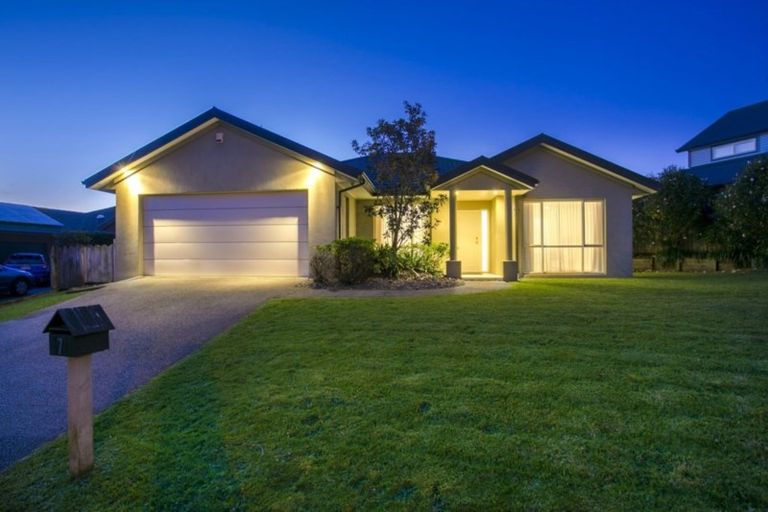 Photo of property in 7 Admirals Court Drive, Greenhithe, Auckland, 0632