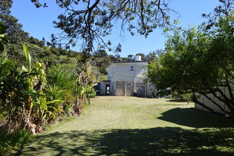 Photo of property in 279 Colville Road, Coromandel, 3584