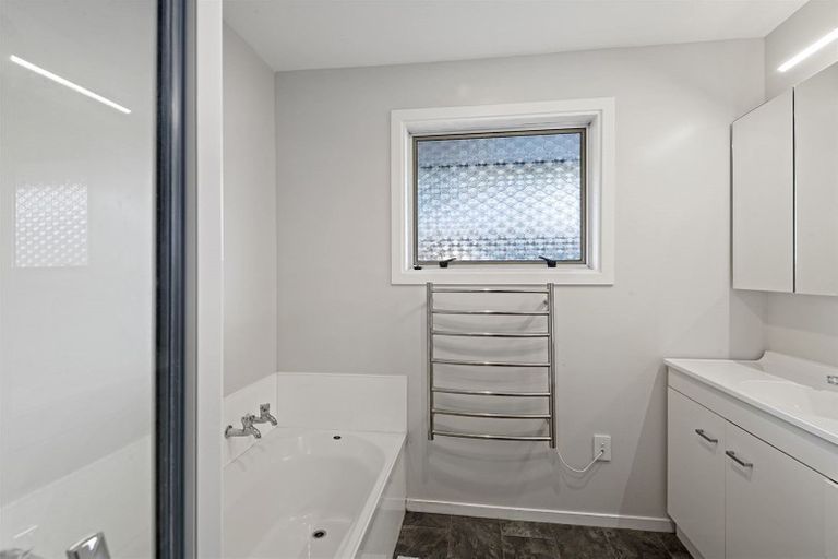 Photo of property in 292 Keyes Road, New Brighton, Christchurch, 8083