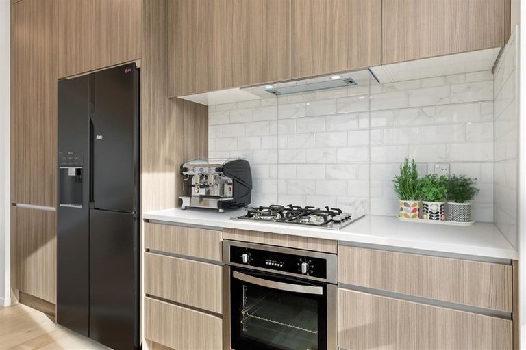 Photo of property in 3 Matikao Way, Pukekohe, 2120