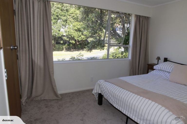 Photo of property in 24 Woodman Drive, Tawa, Wellington, 5028