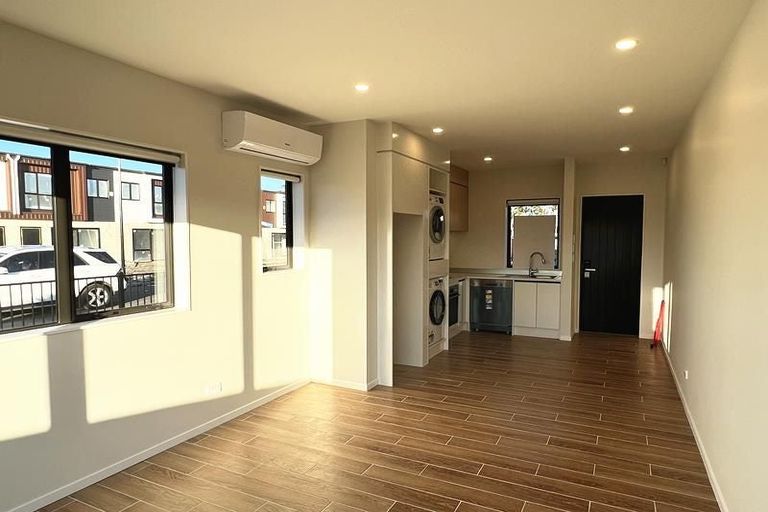 Photo of property in 27 Arahopu Place, Papakura, 2110