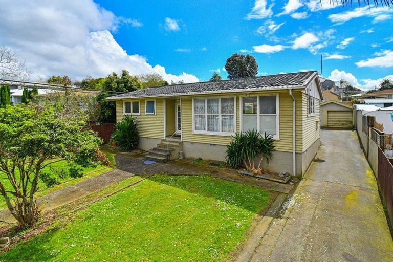 Photo of property in 27 Coppins Road, Mount Wellington, Auckland, 1062