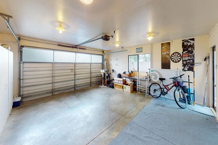 Photo of property in 3 Abby Road, Fitzherbert, Palmerston North, 4410