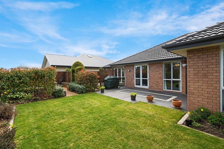 Photo of property in 2 Benjamin Mountfort Close, Hillmorton, Christchurch, 8024