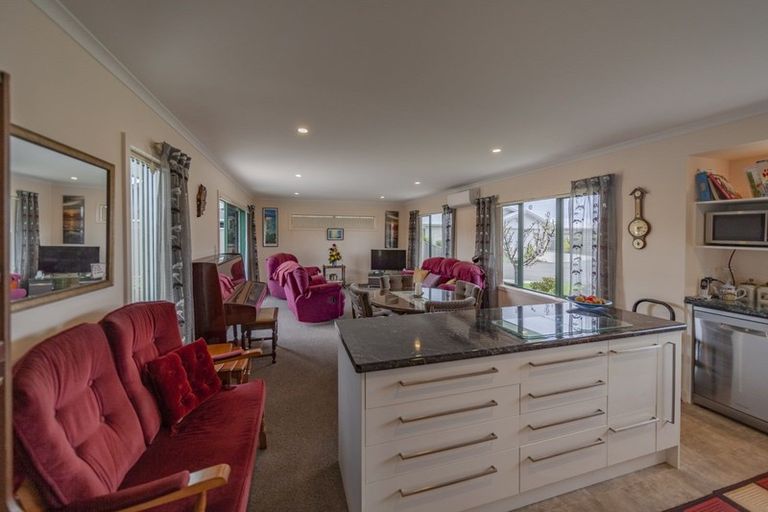 Photo of property in 7 Gregory Grove, Clive, 4102