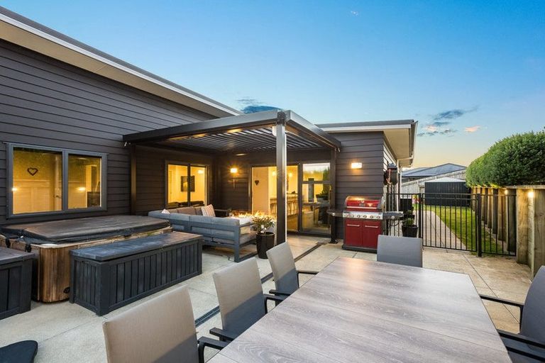 Photo of property in 12 Mo Street, Camborne, Porirua, 5026