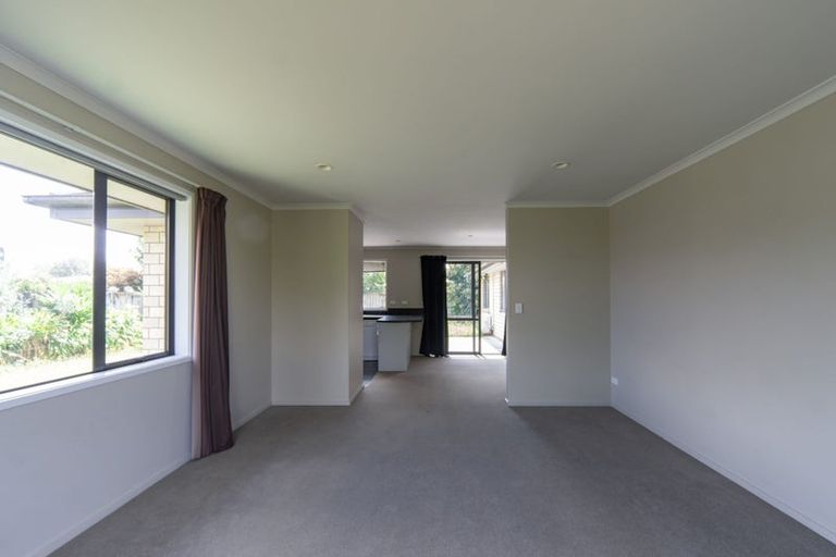 Photo of property in 18 Oldfield Court, Huntington, Hamilton, 3210