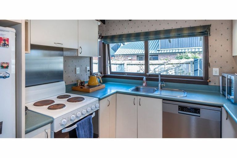 Photo of property in 156 Riverlaw Terrace, Saint Martins, Christchurch, 8022