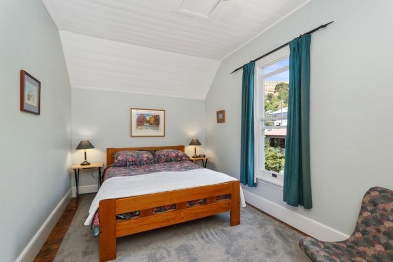 Photo of property in 16 Godley Quay, Lyttelton, 8082