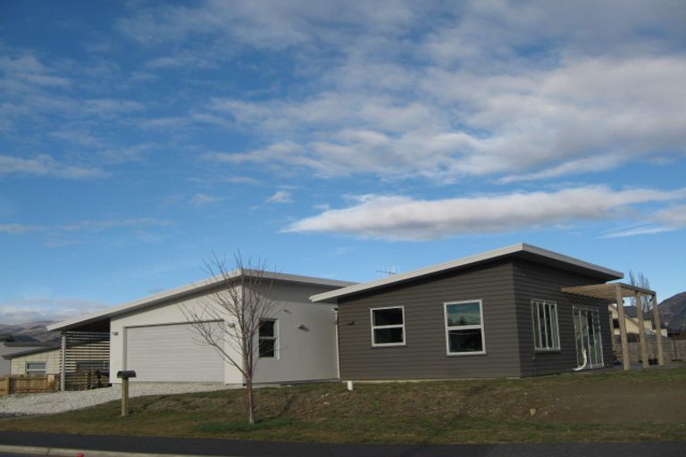 Photo of property in 93 Mount Iron Drive, Wanaka, 9305