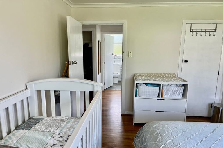 Photo of property in 15 Wiremu Place, Blagdon, New Plymouth, 4310