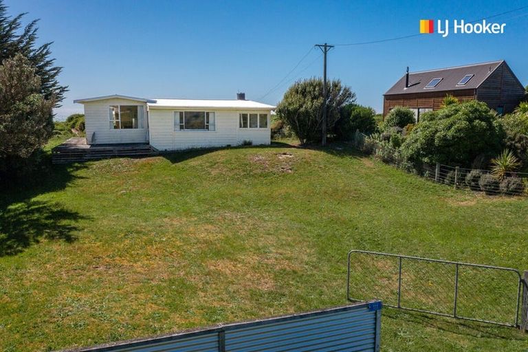 Photo of property in 111 Moturata Road, Taieri Beach, Taieri Mouth, 9091
