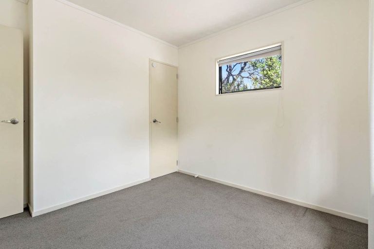 Photo of property in 899a East Coast Road, Northcross, Auckland, 0632