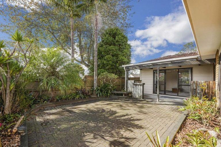Photo of property in 5 Oakhaven Place, Ranui, Auckland, 0612