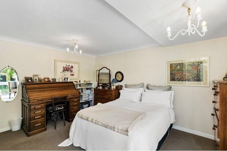 Photo of property in 7 Newcombe Crescent, Karori, Wellington, 6012