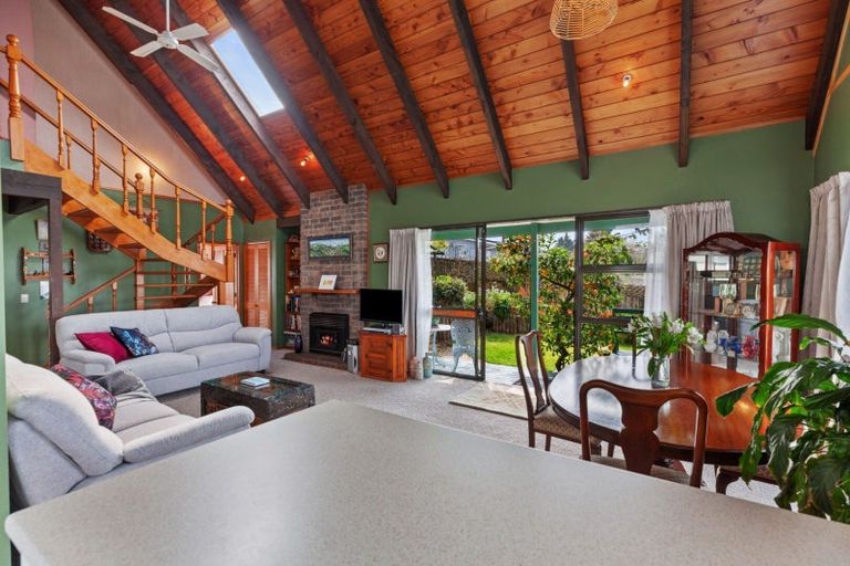 Photo of property in 204 Cambridge Road, Bethlehem, Tauranga, 3110