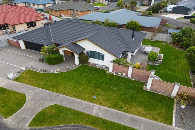 Photo of property in 7 Barry Curtis Place, Levin, 5510