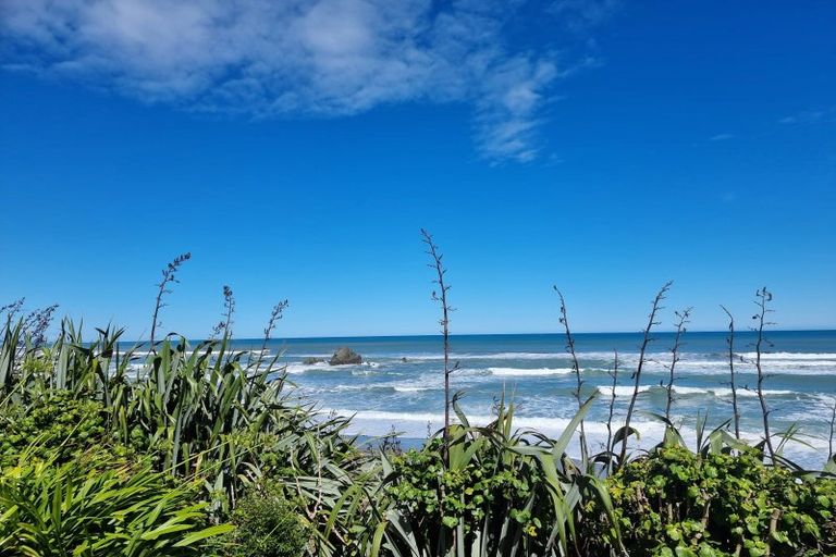 Photo of property in 2187 Coast Road, Barrytown, Runanga, 7873