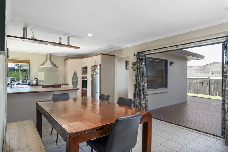 Photo of property in 37 Acacia Bay Road, Nukuhau, Taupo, 3330