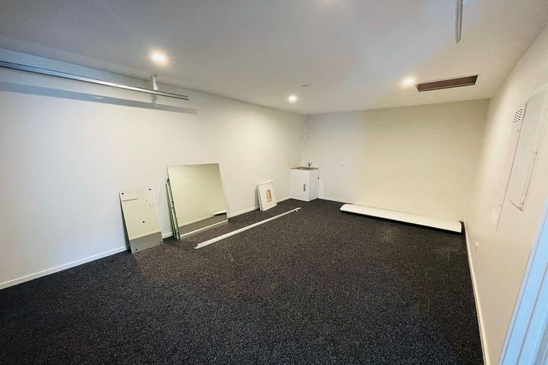Photo of property in 31 Siren Street, Wainui, 0932
