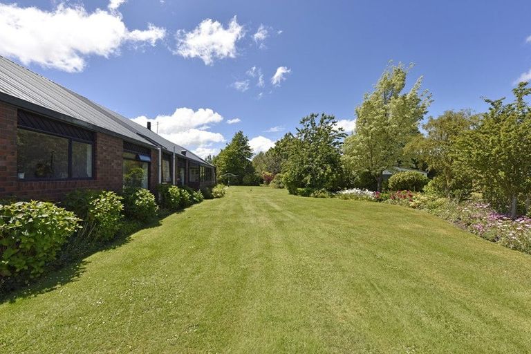 Photo of property in 1726 Hoskyns Road, Kirwee, Darfield, 7571