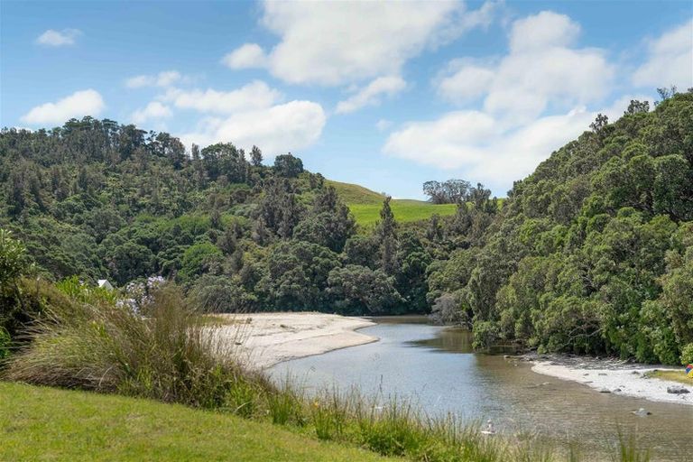 Photo of property in 42 Fishermans Bend, Whiritoa, Whangamata, 3691
