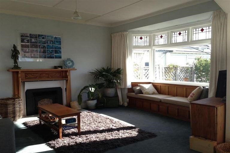 Photo of property in 15 Palliser Road, Roseneath, Wellington, 6011