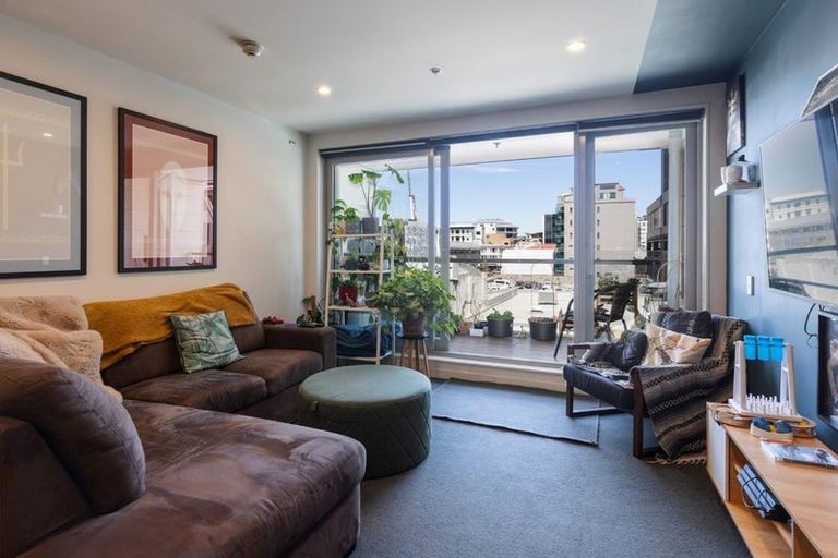 Photo of property in Monument Apartments, 3c/245 Wakefield Street, Te Aro, Wellington, 6011