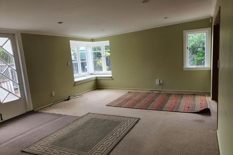 Photo of property in 1 Puriri Road, Waikanae, 5036