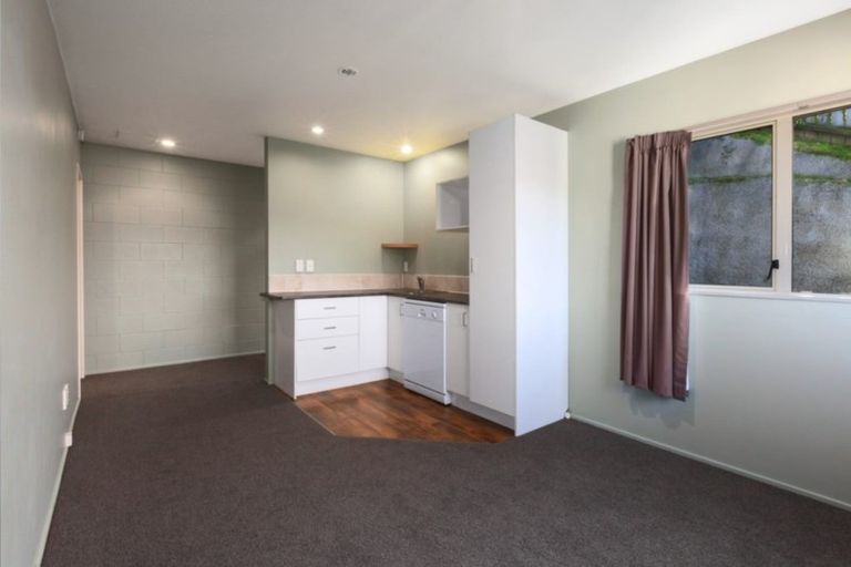 Photo of property in 8a Cullen Place, Tawa, Wellington, 5028