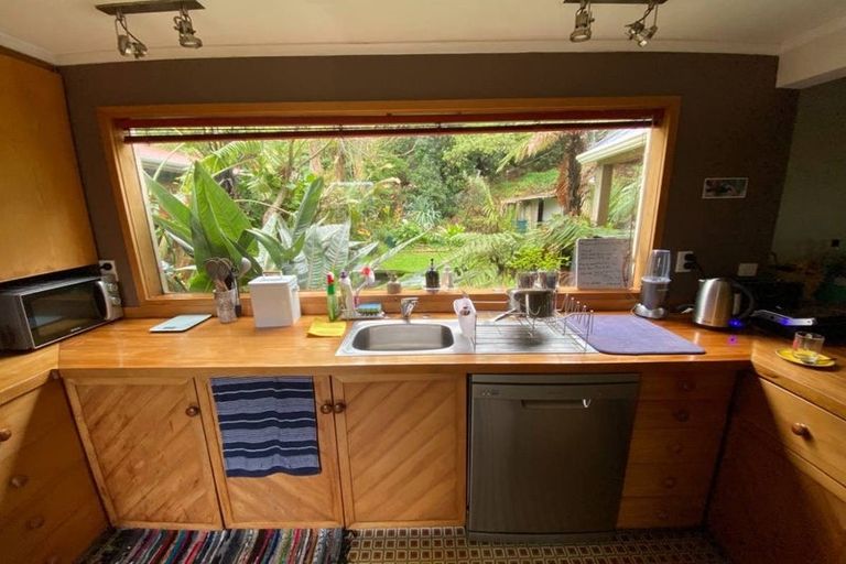 Photo of property in 12 Pahia Street, Roseneath, Wellington, 6021