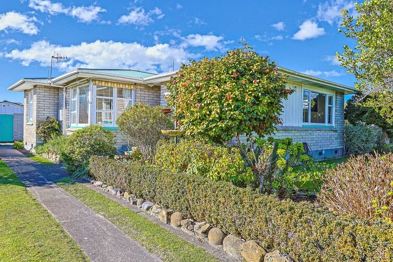 Photo of property in 23 Upham Street, Havelock North, 4130