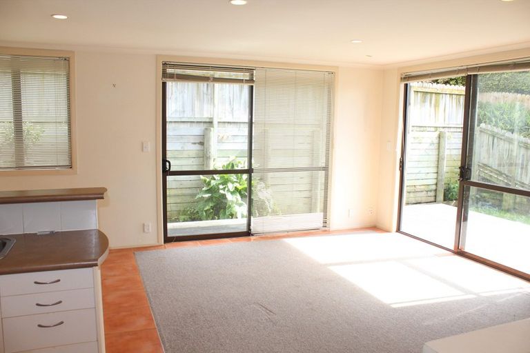 Photo of property in 14 Walter Macdonald Street, Howick, Auckland, 2014