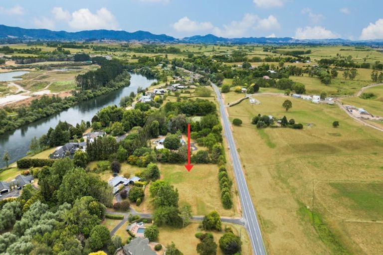 Photo of property in 2121e River Road, Horsham Downs, Hamilton, 3281