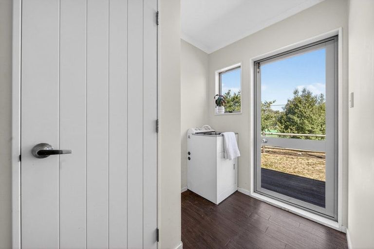 Photo of property in 8 Redwood Lane, Martinborough, 5711