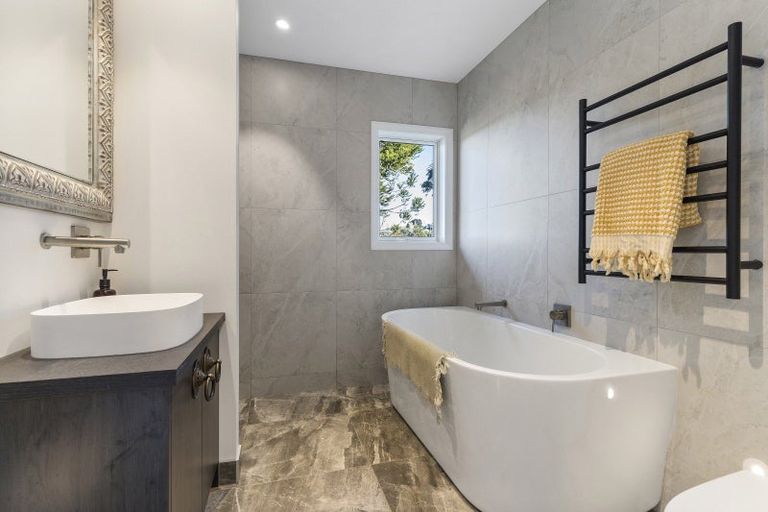 Photo of property in 139 Bruce Wallace Place, Whangamata, 3620