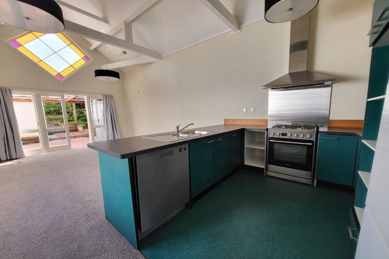 Photo of property in 23 Milton Street, Berhampore, Wellington, 6023