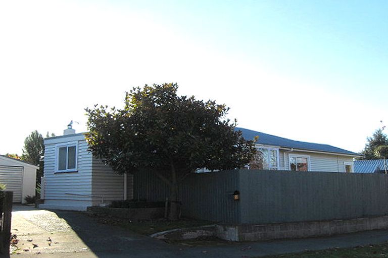 Photo of property in 37 Wiremu Street, Redwood, Christchurch, 8051